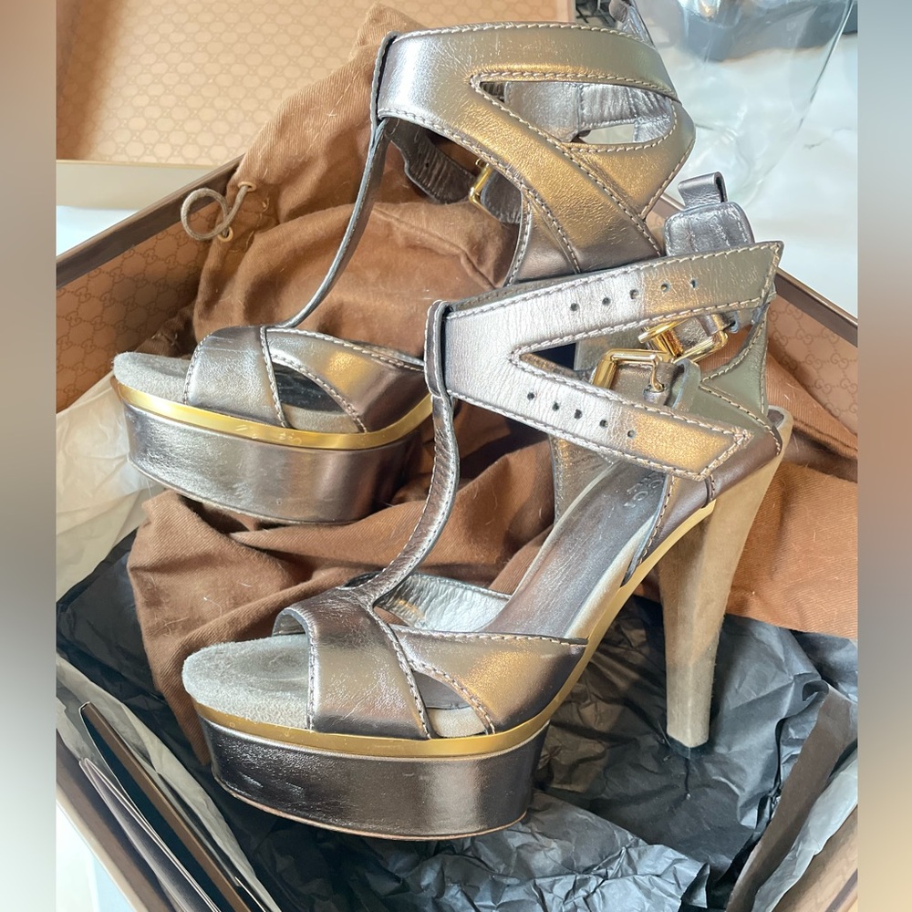 Gucci Metallic Silver Platform T-Strap High Heels with Gold Accent